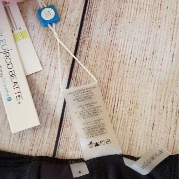 NWT Bleu Rod Beattie Hole In One Grommet One Shoulder One-Piece Swimsuit Black - Picture 11 of 11